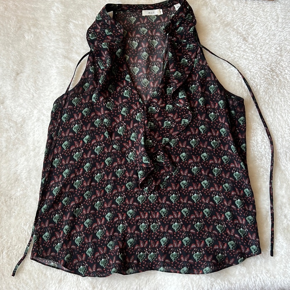 Like new! 🖤 A.L.C Sz 8 Moody Floral Botanical Print V Neck Sleeveless Blouse
